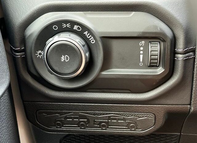 
								Jeep Wrangler full									