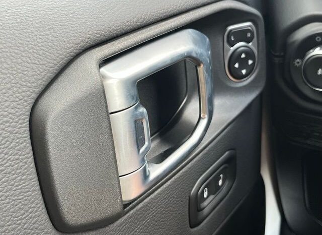 
								Jeep Wrangler full									