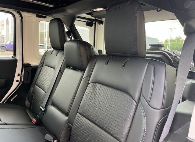 
								Jeep Wrangler full									