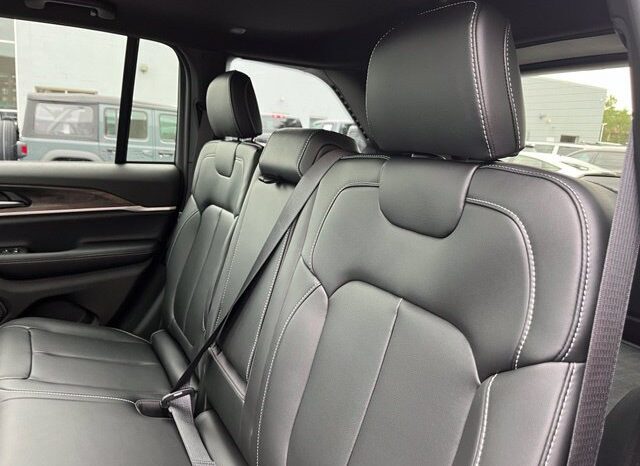 
								Jeep Grand Cherokee full									