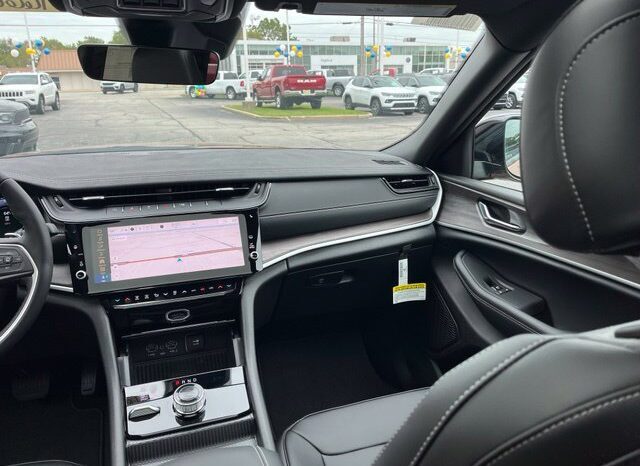
								Jeep Grand Cherokee full									