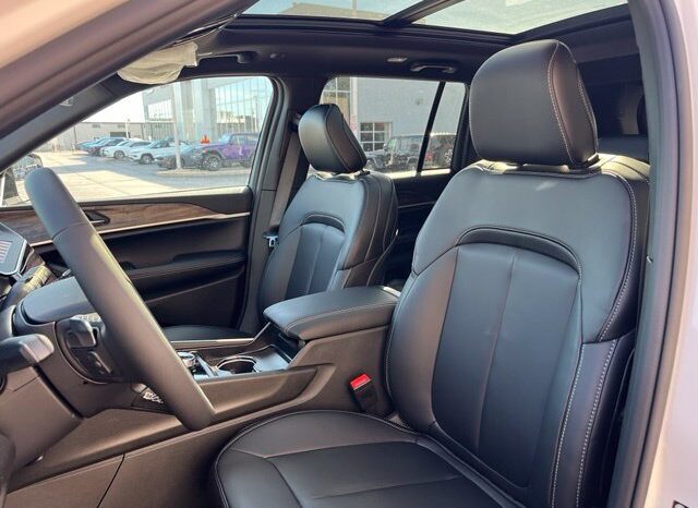 
								Jeep Grand Cherokee full									