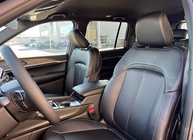 
								Jeep Grand Cherokee full									