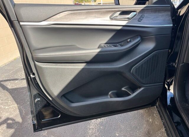 
								Jeep Grand Cherokee full									