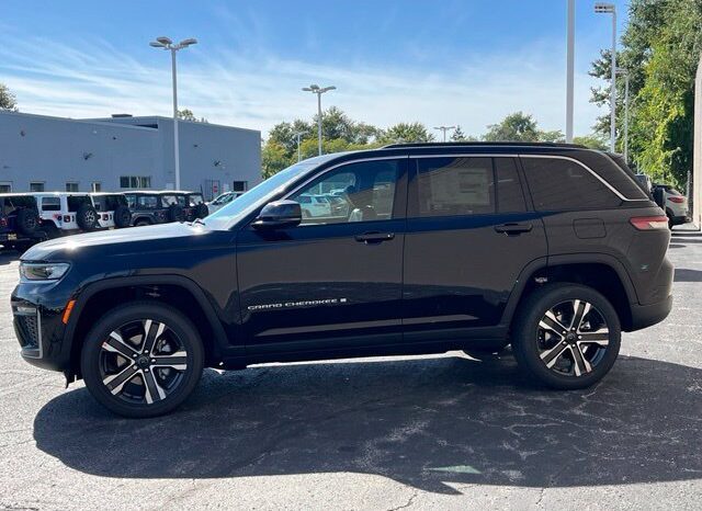 
								Jeep Grand Cherokee full									