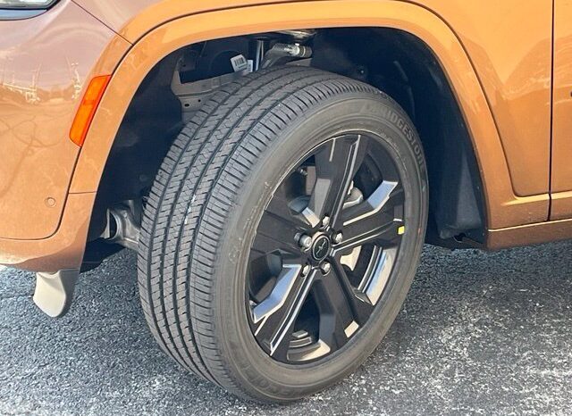 
								Jeep Grand Cherokee L full									