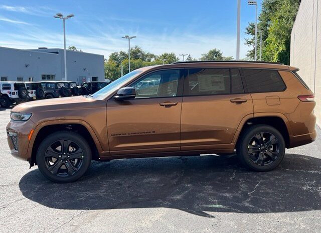 
								Jeep Grand Cherokee L full									