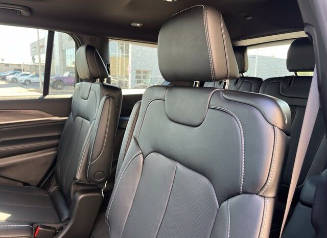 
								Jeep Grand Cherokee L full									