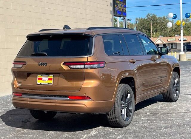 
								Jeep Grand Cherokee L full									