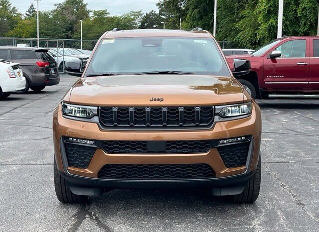 
								Jeep Grand Cherokee L full									