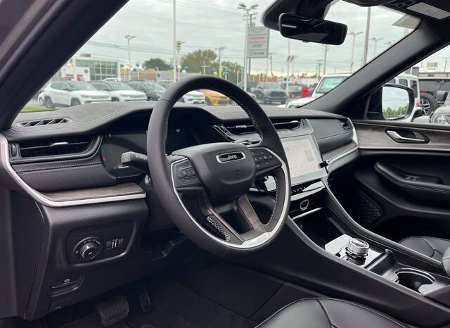 
								Jeep Grand Cherokee full									