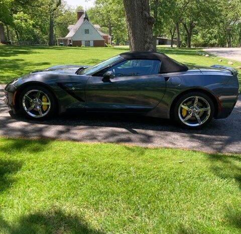 
								Chevrolet Corvette Stingray full									