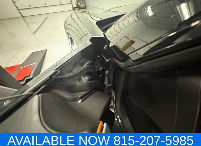 
								Chevrolet Corvette Stingray full									