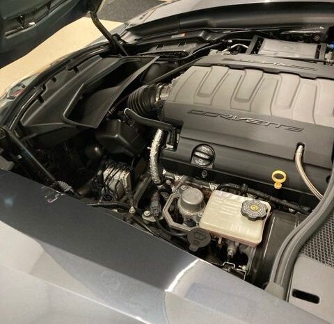 
								Chevrolet Corvette Stingray full									
