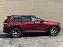 
										Jeep Grand Cherokee full									