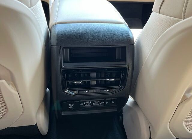 
								Jeep Grand Cherokee full									