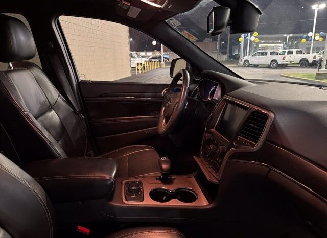 
								Jeep Grand Cherokee full									