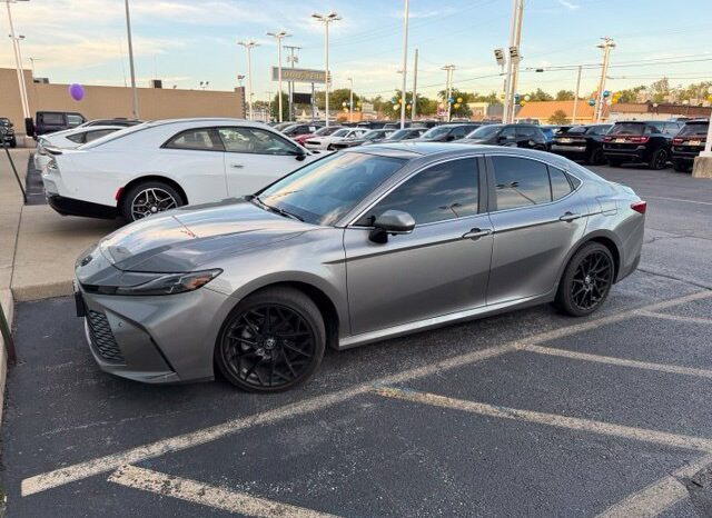 
								Toyota Camry full									