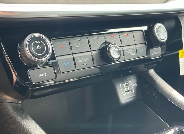 
								Jeep Compass full									