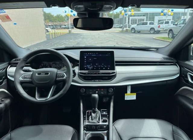 
								Jeep Compass full									
