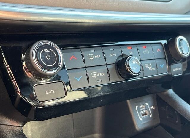 
								Jeep Compass full									