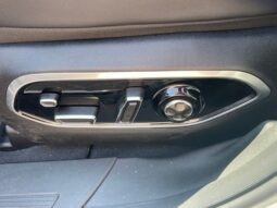 
										Jeep Wagoneer S full									