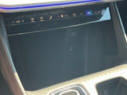 
										Jeep Wagoneer S full									