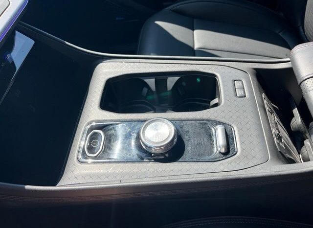 
								Jeep Wagoneer S full									