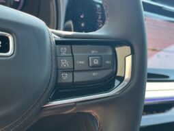 
										Jeep Wagoneer S full									