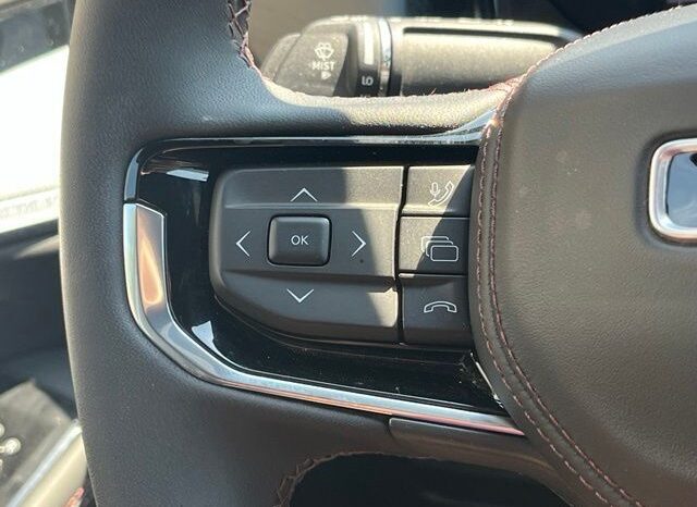 
								Jeep Wagoneer S full									