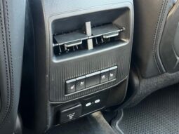 
										Jeep Wagoneer S full									