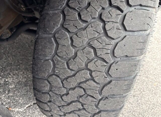 
								GMC Sierra 1500 full									