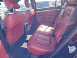 Jeep Wagoneer S