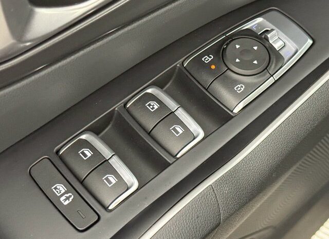
								Kia Sorento full									