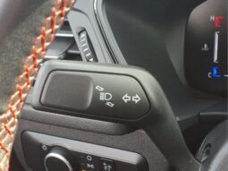 
										Ford Escape full									
