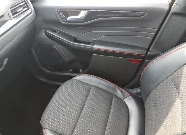 
								Ford Escape full									