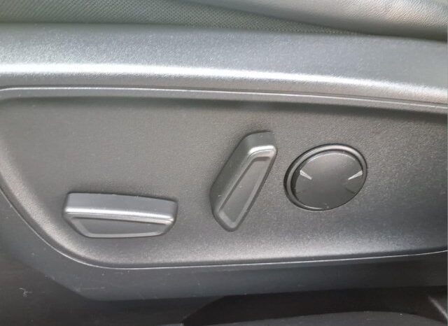 
								Ford Escape full									