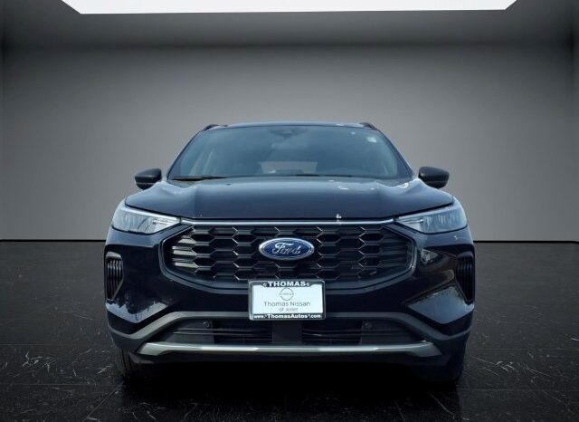 
								Ford Escape full									
