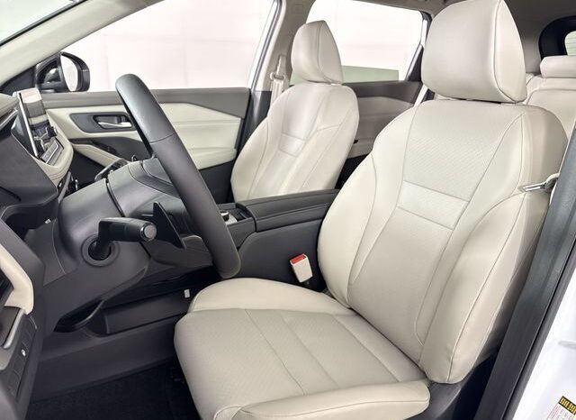 
								Nissan Rogue full									