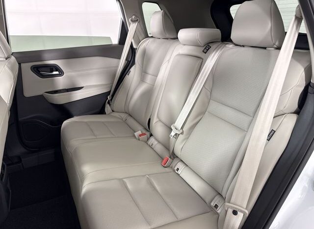 
								Nissan Rogue full									
