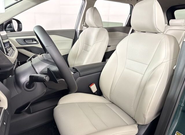 
								Nissan Rogue full									