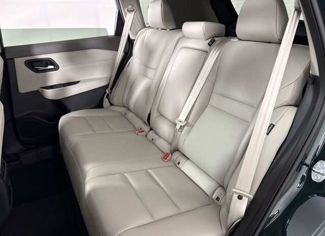 
								Nissan Rogue full									