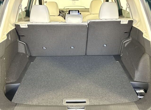 
								Nissan Rogue full									
