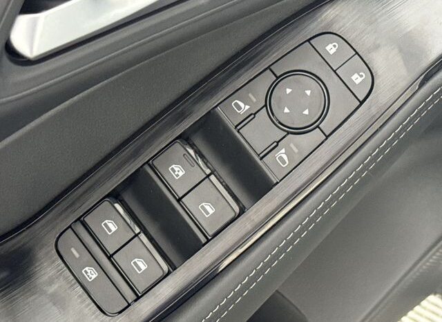 
								Nissan Rogue full									