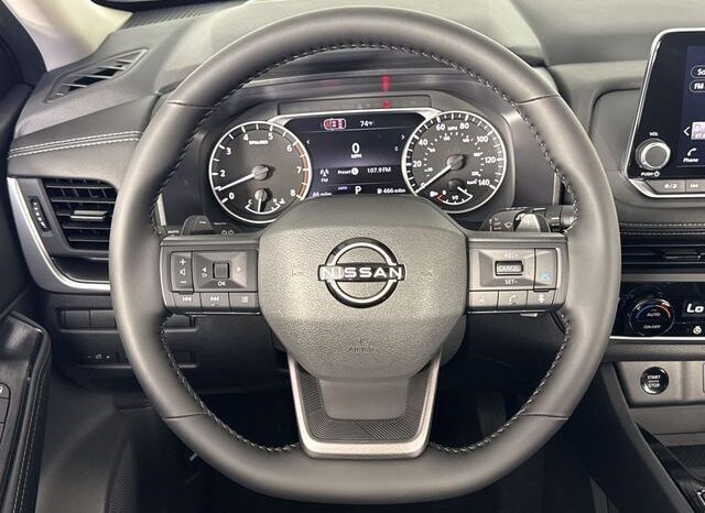 
								Nissan Rogue full									