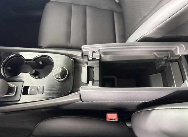 
								Nissan Rogue full									