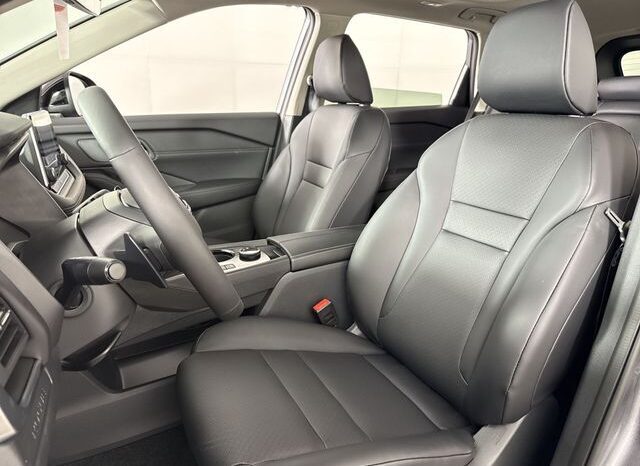 
								Nissan Rogue full									