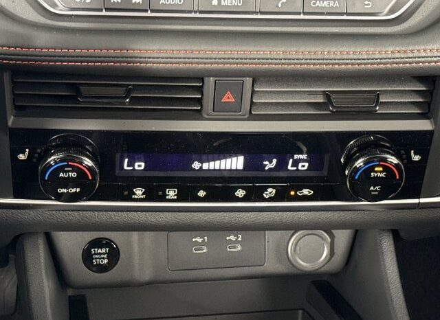 
								Nissan Rogue full									