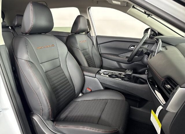 
								Nissan Rogue full									
