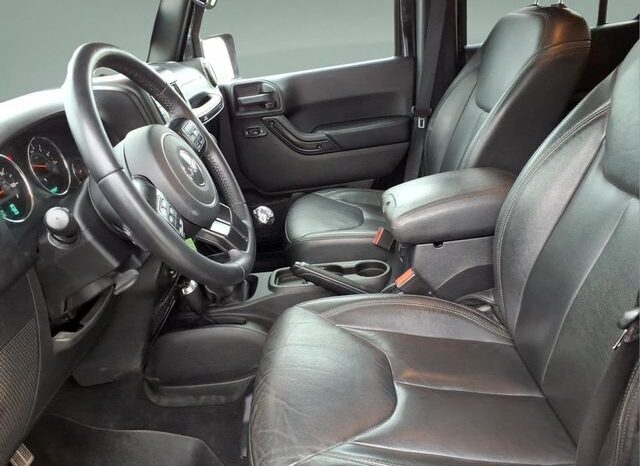 
								Jeep Wrangler full									